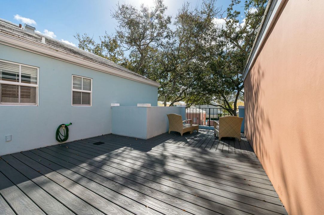 For Sale: $599,000 (4 beds, 3 baths, 1979 Square Feet)