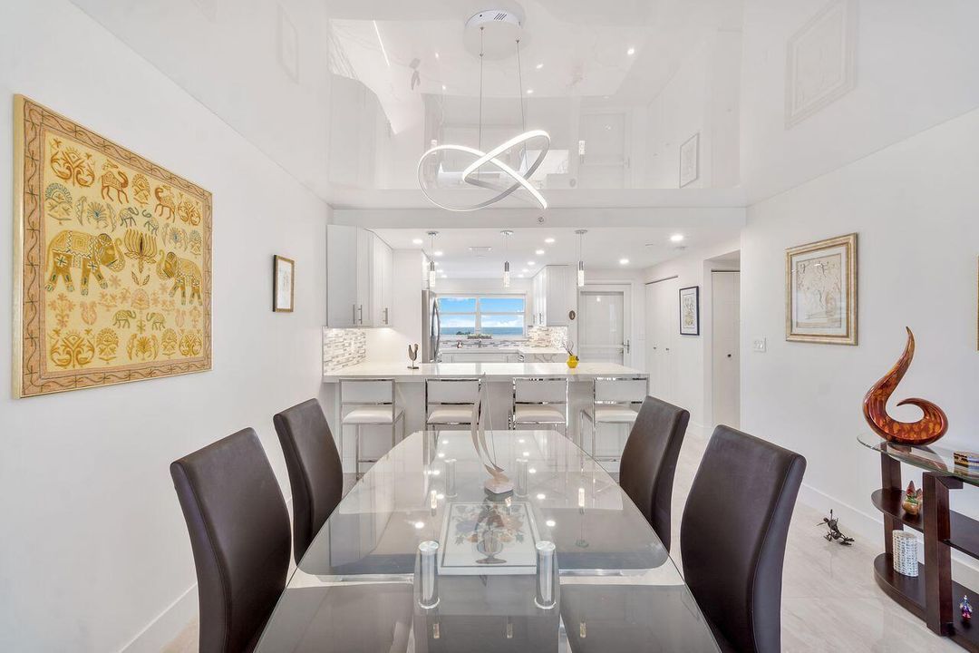 待售: $700,000 (2 贝兹, 2 浴室, 1201 平方英尺)