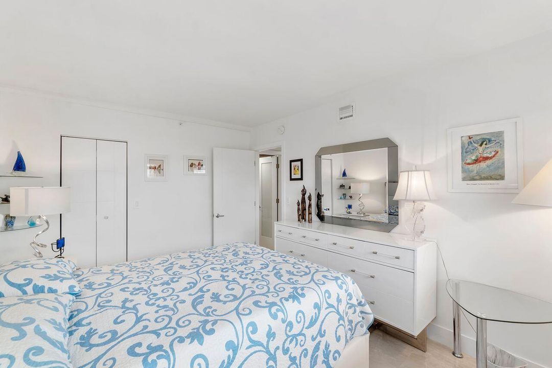 待售: $700,000 (2 贝兹, 2 浴室, 1201 平方英尺)