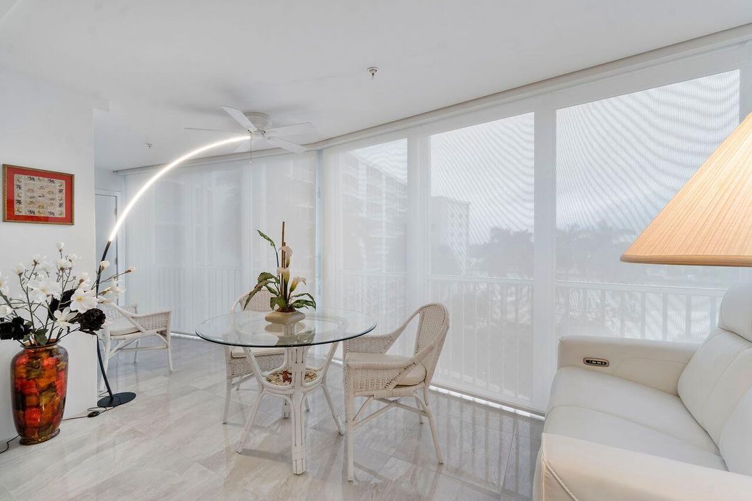 待售: $700,000 (2 贝兹, 2 浴室, 1201 平方英尺)