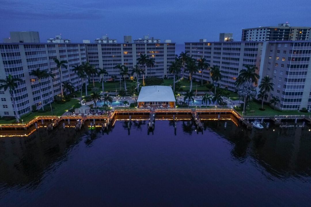 待售: $700,000 (2 贝兹, 2 浴室, 1201 平方英尺)