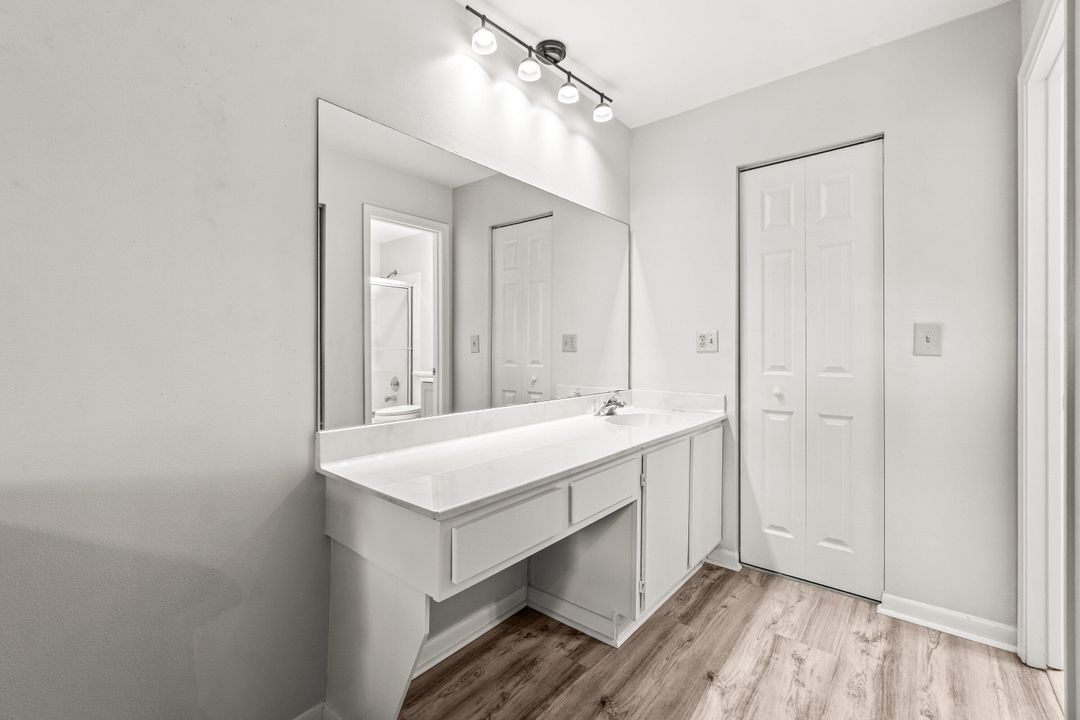 В аренду: $1,995 (2 спален, 2 ванн, 1220 Квадратных фут)