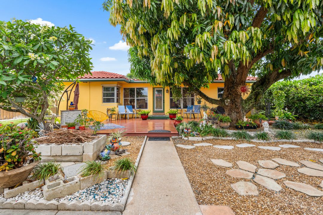 待售: $749,000 (5 贝兹, 3 浴室, 2528 平方英尺)