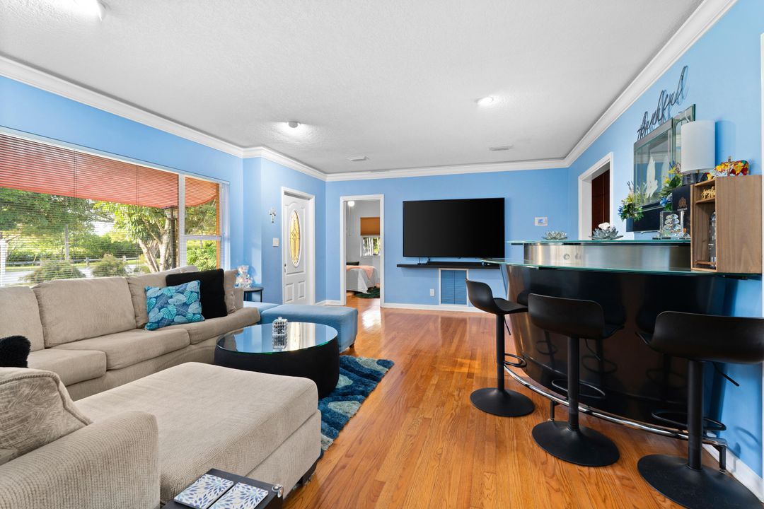 待售: $749,000 (5 贝兹, 3 浴室, 2528 平方英尺)