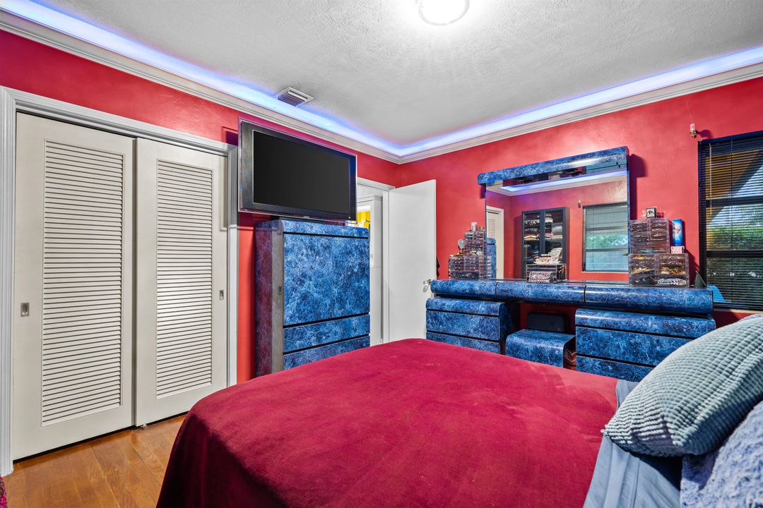 待售: $749,000 (5 贝兹, 3 浴室, 2528 平方英尺)