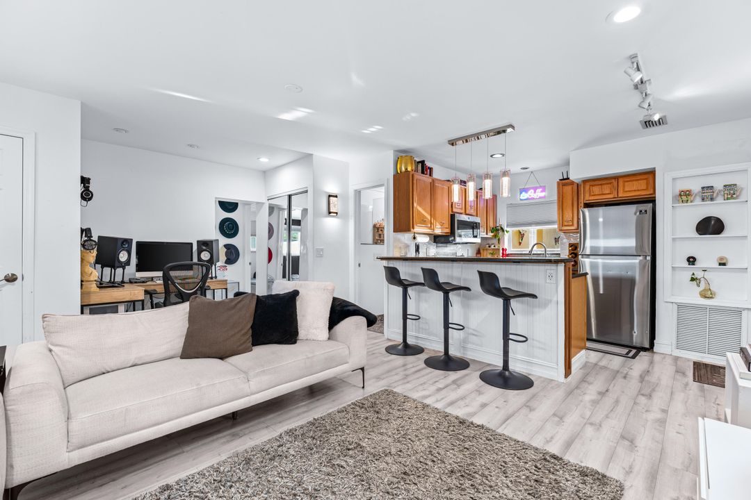 待售: $749,000 (5 贝兹, 3 浴室, 2528 平方英尺)