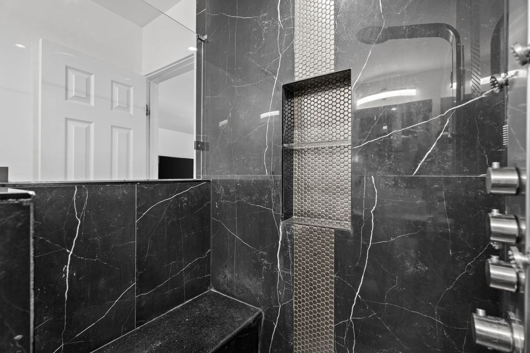 待售: $749,000 (5 贝兹, 3 浴室, 2528 平方英尺)