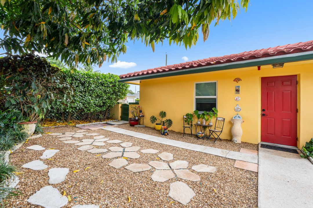 待售: $749,000 (5 贝兹, 3 浴室, 2528 平方英尺)