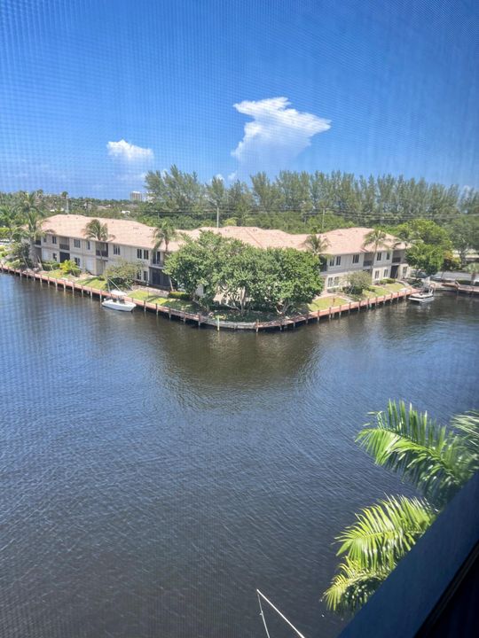 For Rent: $2,450 (1 beds, 1 baths, 795 Square Feet)