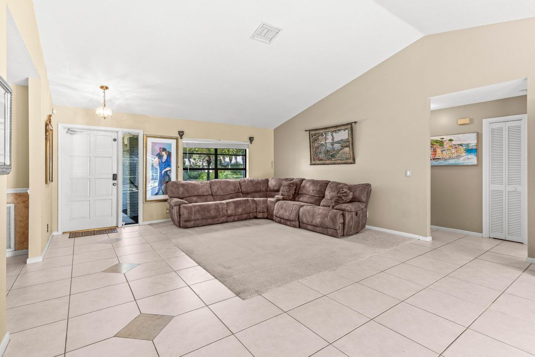 待售: $810,000 (3 贝兹, 2 浴室, 1708 平方英尺)