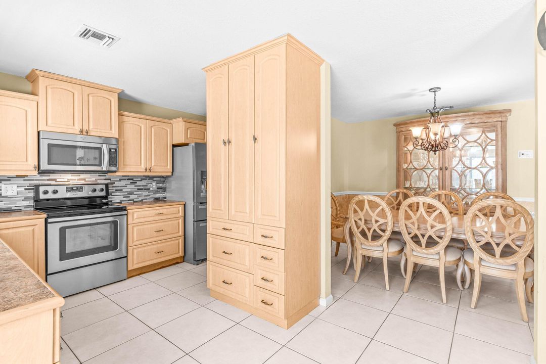 待售: $810,000 (3 贝兹, 2 浴室, 1708 平方英尺)