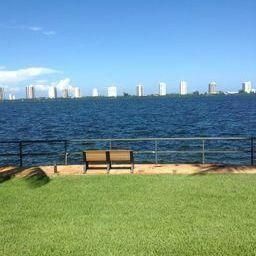 For Rent: $2,200 (2 beds, 2 baths, 1206 Square Feet)