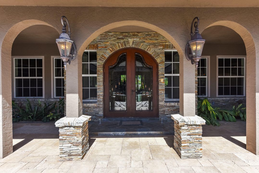 For Sale: $5,300,000 (5 beds, 4 baths, 6334 Square Feet)