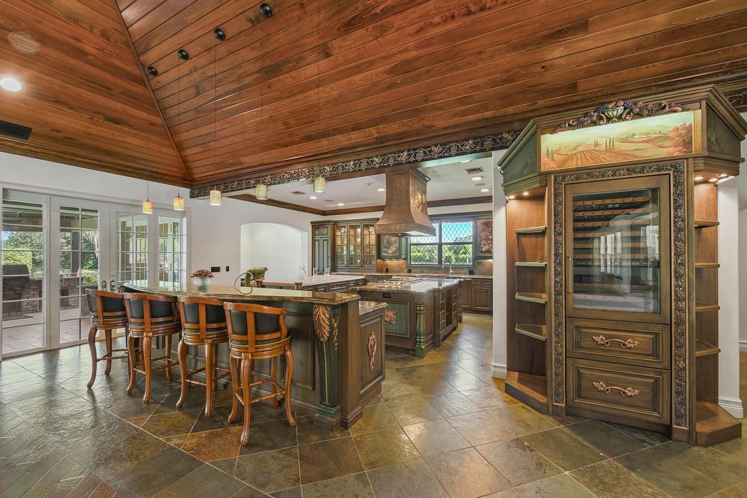 For Sale: $5,300,000 (5 beds, 4 baths, 6334 Square Feet)