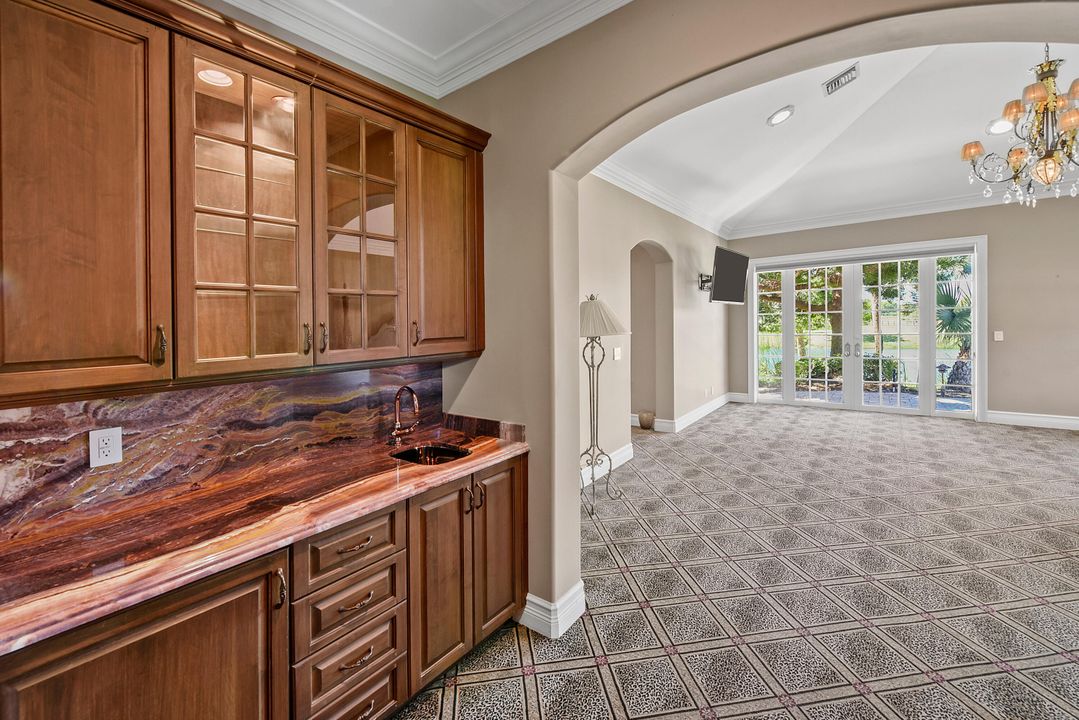 For Sale: $5,300,000 (5 beds, 4 baths, 6334 Square Feet)