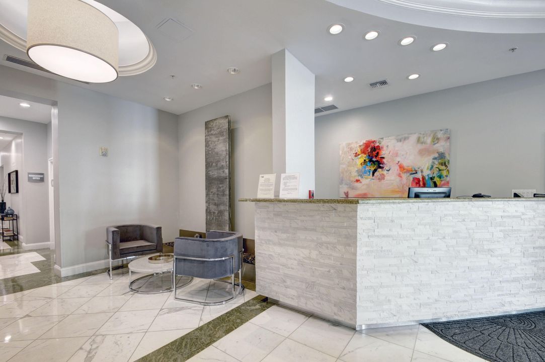 出租: $4,250 (2 贝兹, 2 浴室, 1121 平方英尺)