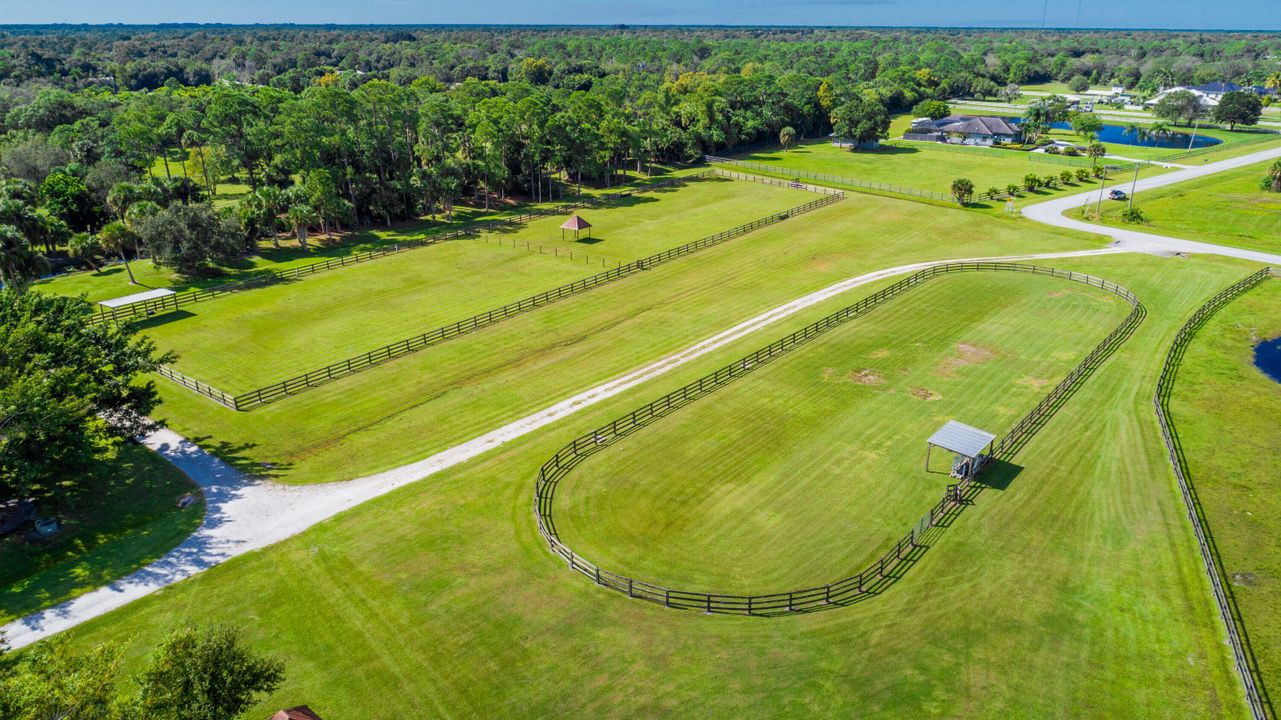 For Sale: $5,300,000 (5 beds, 4 baths, 6334 Square Feet)