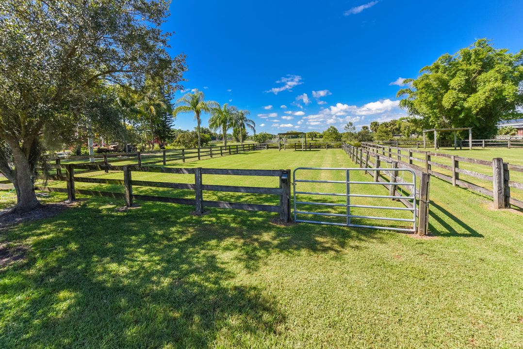 For Sale: $5,300,000 (5 beds, 4 baths, 6334 Square Feet)