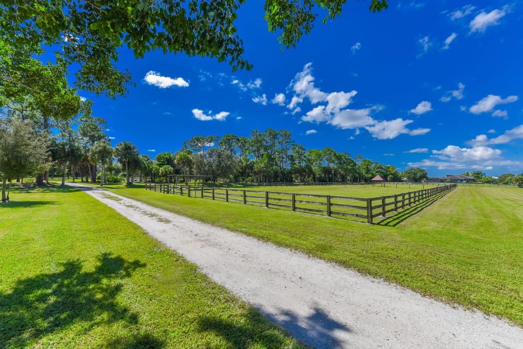 For Sale: $5,300,000 (5 beds, 4 baths, 6334 Square Feet)