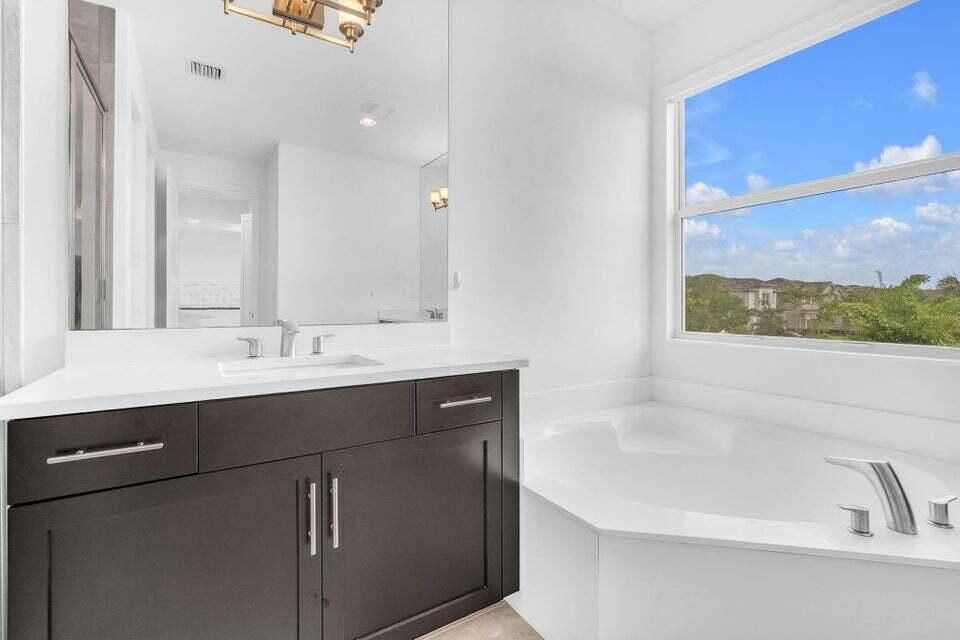 For Sale: $1,250,000 (4 beds, 3 baths, 2656 Square Feet)