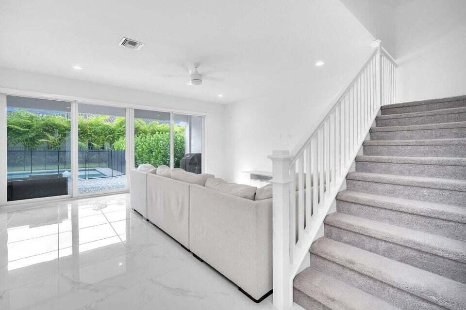 For Sale: $1,250,000 (4 beds, 3 baths, 2656 Square Feet)