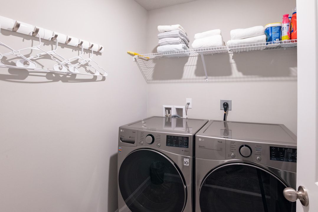 For Sale: $459,000 (3 beds, 2 baths, 1804 Square Feet)