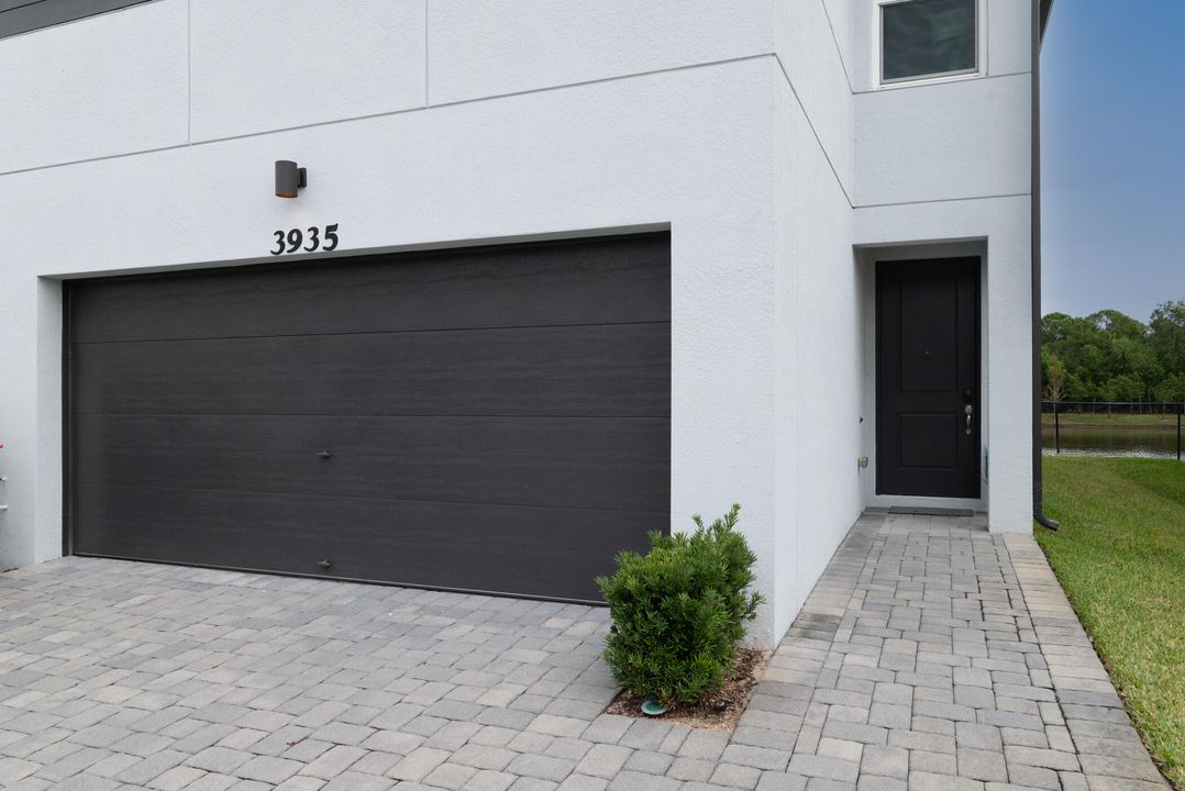 For Sale: $459,000 (3 beds, 2 baths, 1804 Square Feet)