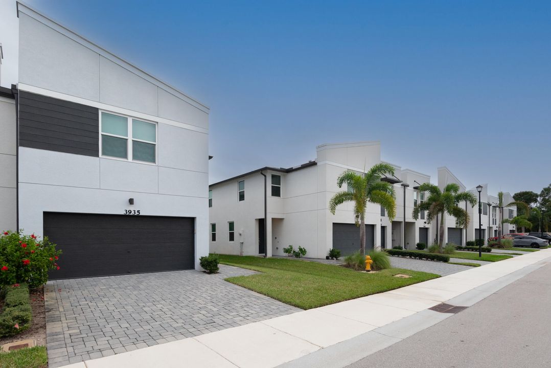 For Sale: $459,000 (3 beds, 2 baths, 1804 Square Feet)