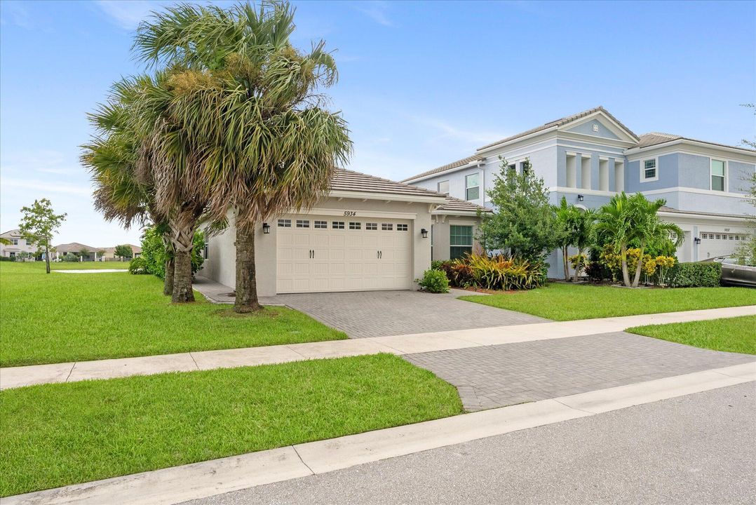 В аренду: $4,300 (3 спален, 2 ванн, 1938 Квадратных фут)