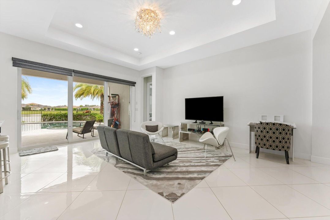 В аренду: $4,300 (3 спален, 2 ванн, 1938 Квадратных фут)