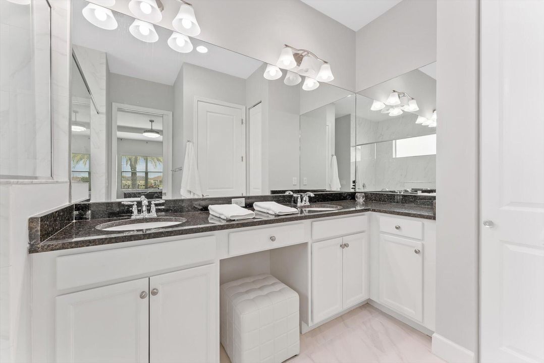 В аренду: $4,300 (3 спален, 2 ванн, 1938 Квадратных фут)