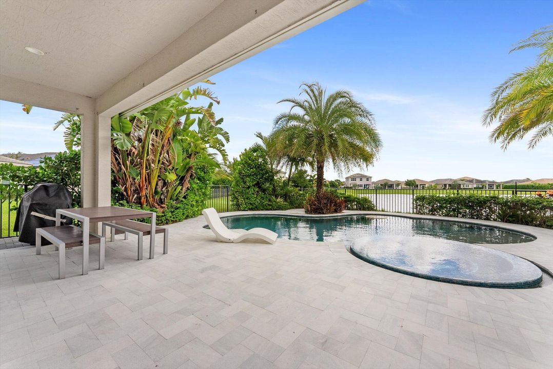 В аренду: $4,300 (3 спален, 2 ванн, 1938 Квадратных фут)