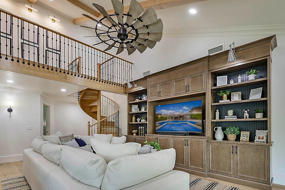 For Sale: $1,695,000 (3 beds, 2 baths, 2313 Square Feet)