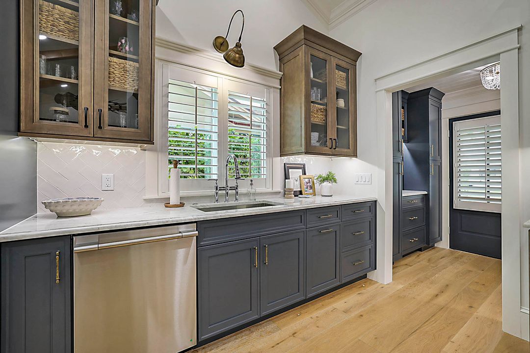 For Sale: $1,695,000 (3 beds, 2 baths, 2313 Square Feet)