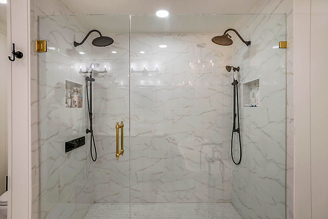 For Sale: $1,695,000 (3 beds, 2 baths, 2313 Square Feet)