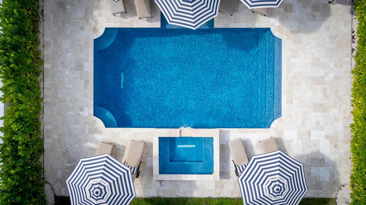 For Sale: $1,695,000 (3 beds, 2 baths, 2313 Square Feet)