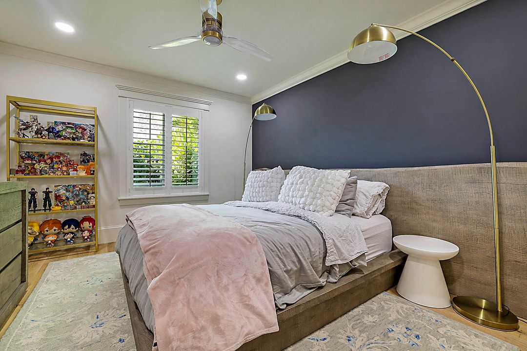 For Sale: $1,695,000 (3 beds, 2 baths, 2313 Square Feet)