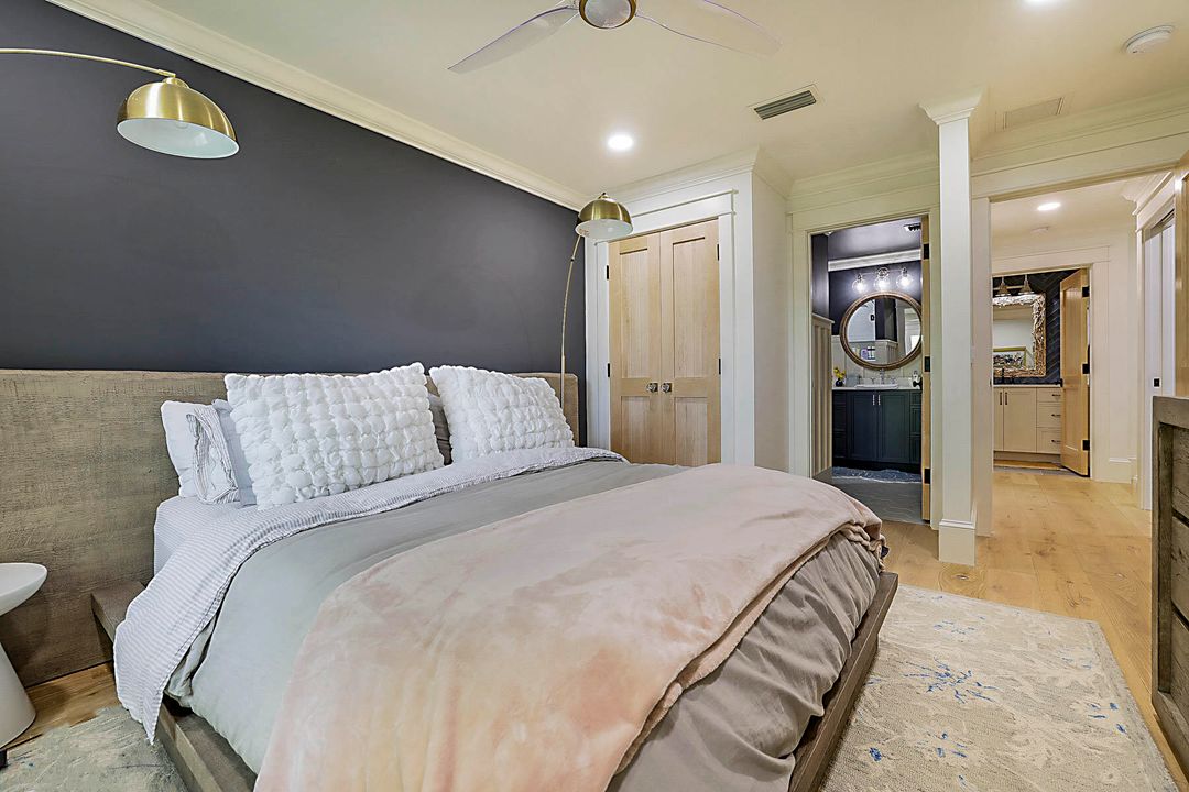 For Sale: $1,695,000 (3 beds, 2 baths, 2313 Square Feet)