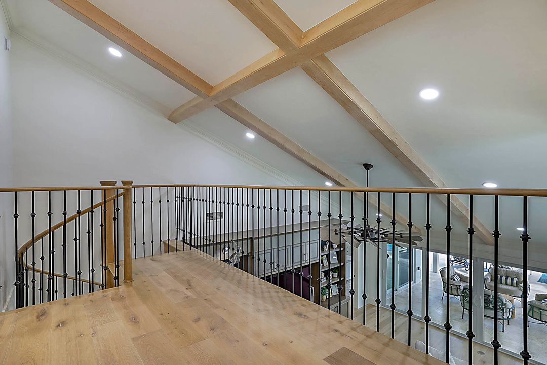 For Sale: $1,695,000 (3 beds, 2 baths, 2313 Square Feet)