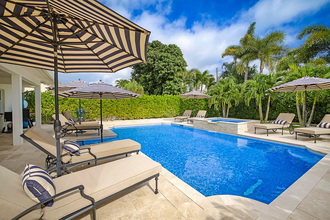 For Sale: $1,695,000 (3 beds, 2 baths, 2313 Square Feet)