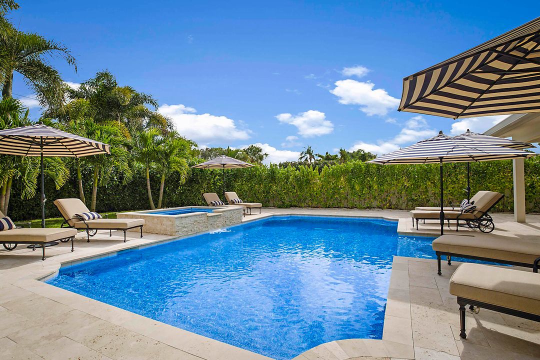 For Sale: $1,695,000 (3 beds, 2 baths, 2313 Square Feet)