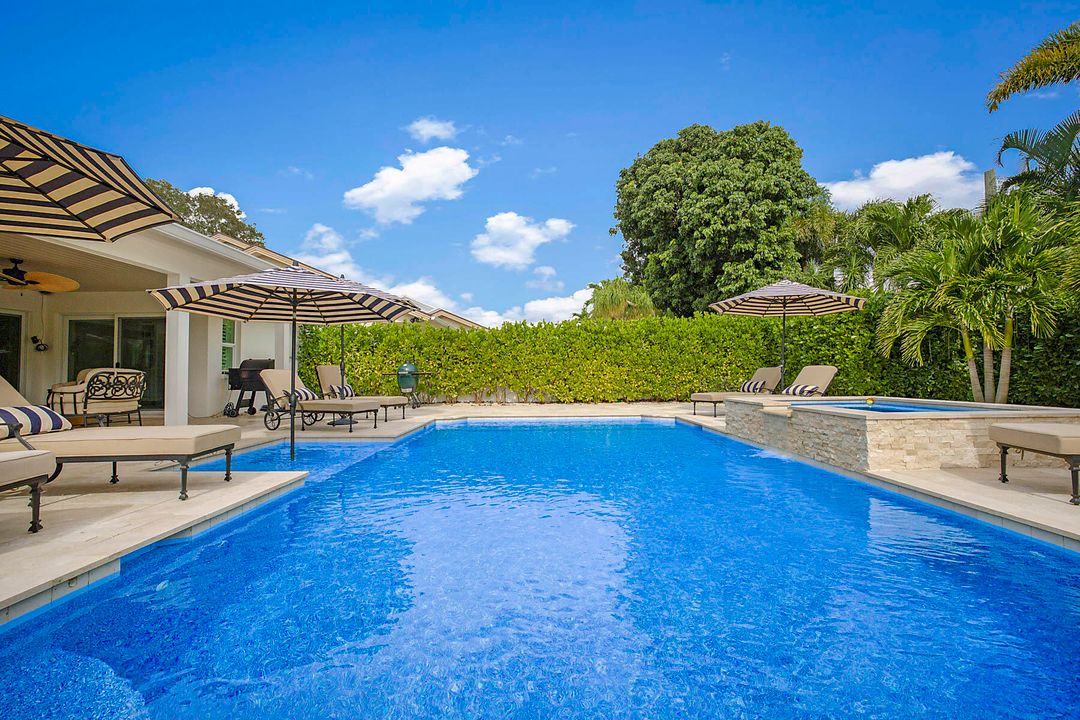 For Sale: $1,695,000 (3 beds, 2 baths, 2313 Square Feet)