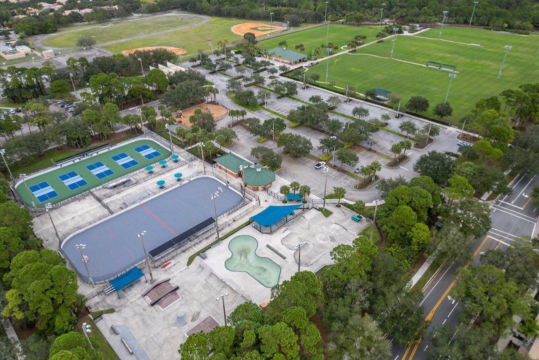 For Sale: $590,000 (3 beds, 2 baths, 1938 Square Feet)