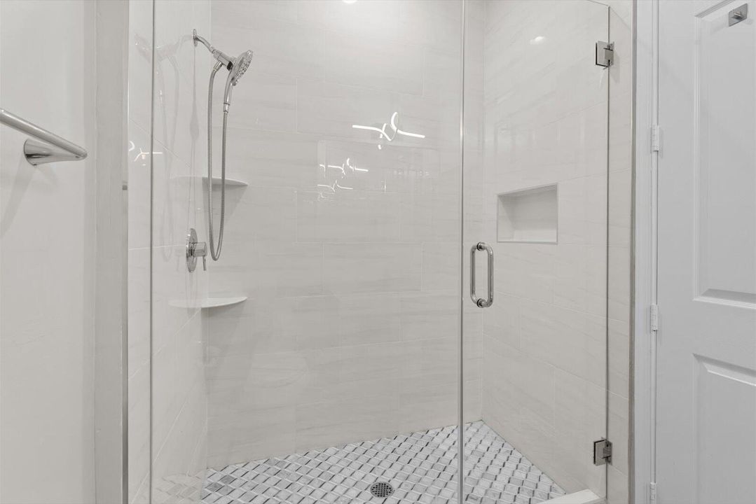 For Sale: $590,000 (3 beds, 2 baths, 1938 Square Feet)