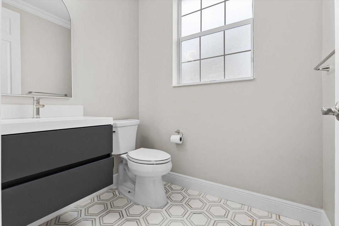 For Sale: $590,000 (3 beds, 2 baths, 1938 Square Feet)