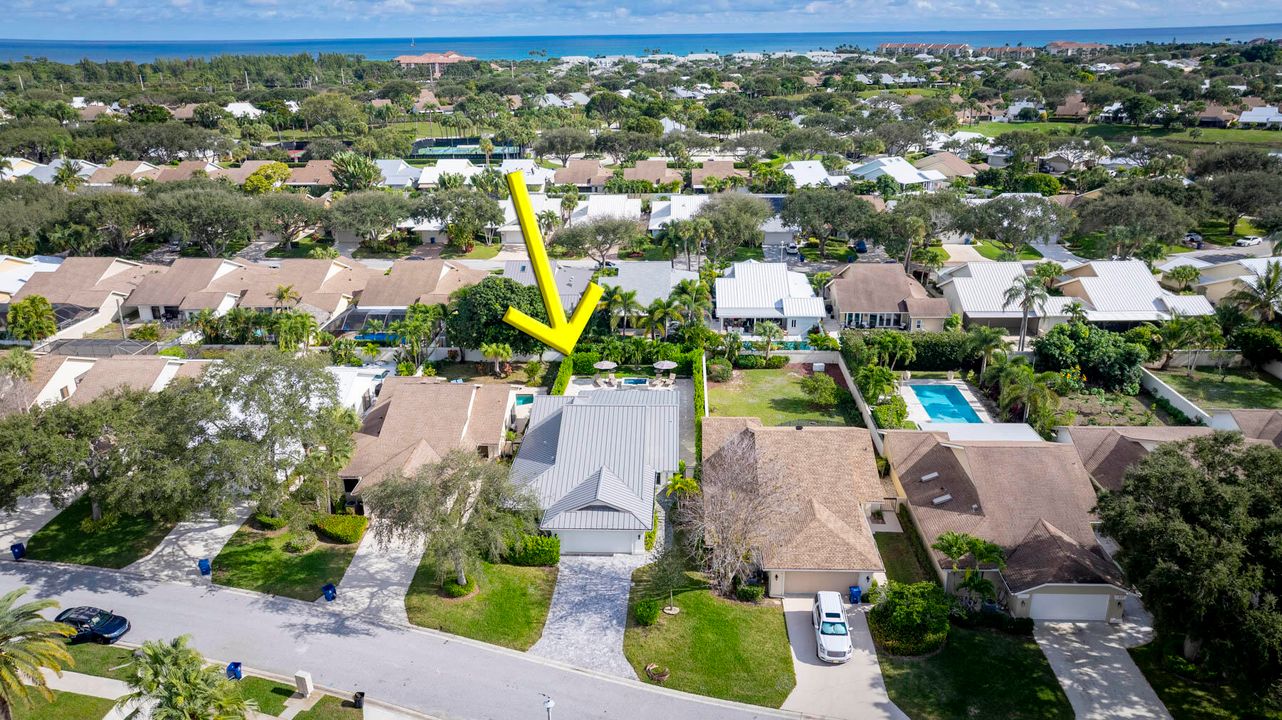 For Sale: $1,695,000 (3 beds, 2 baths, 2313 Square Feet)