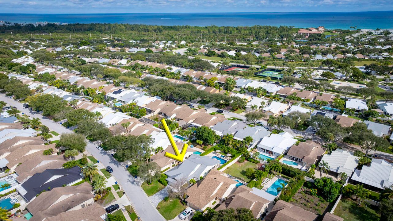 For Sale: $1,695,000 (3 beds, 2 baths, 2313 Square Feet)