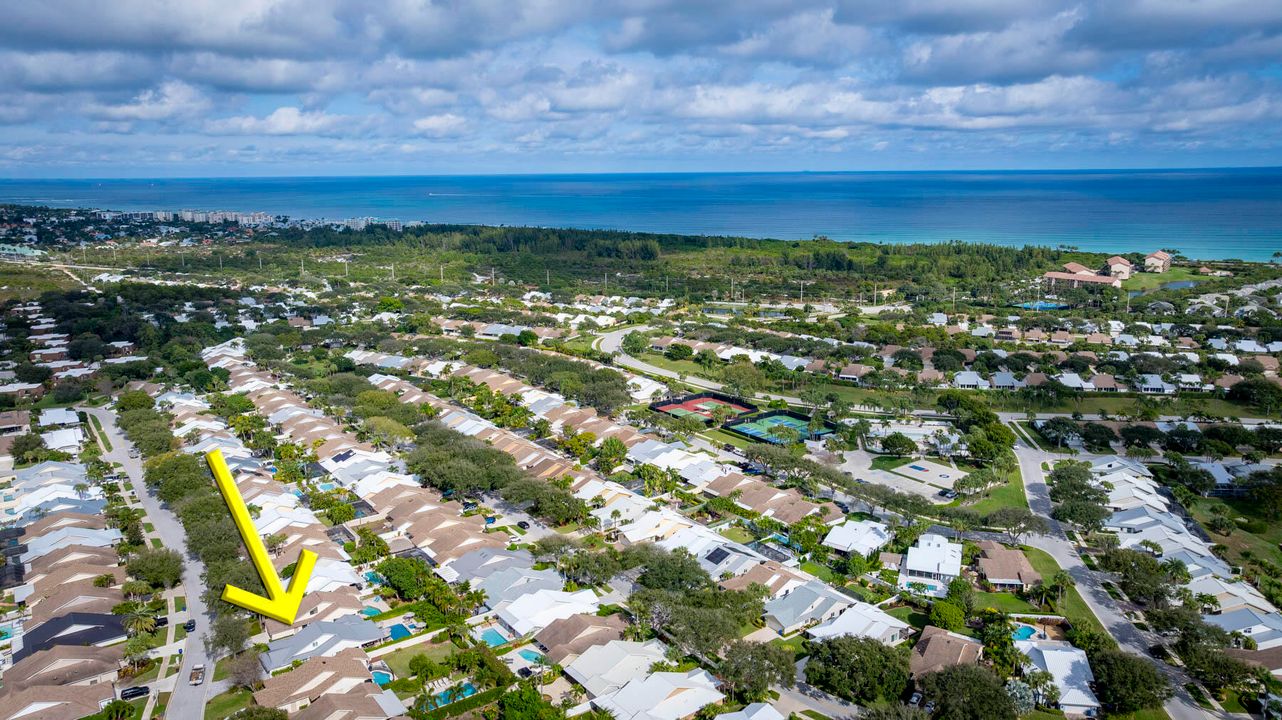 For Sale: $1,695,000 (3 beds, 2 baths, 2313 Square Feet)