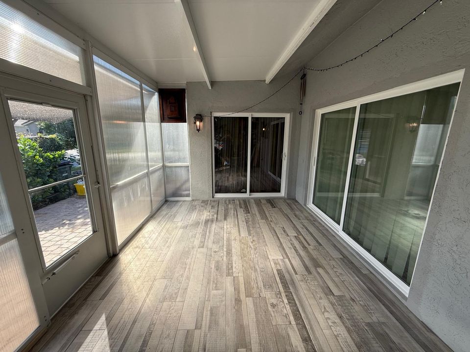 En Venta: $525,000 (3 camas, 2 baños, 1800 Pies cuadrados)