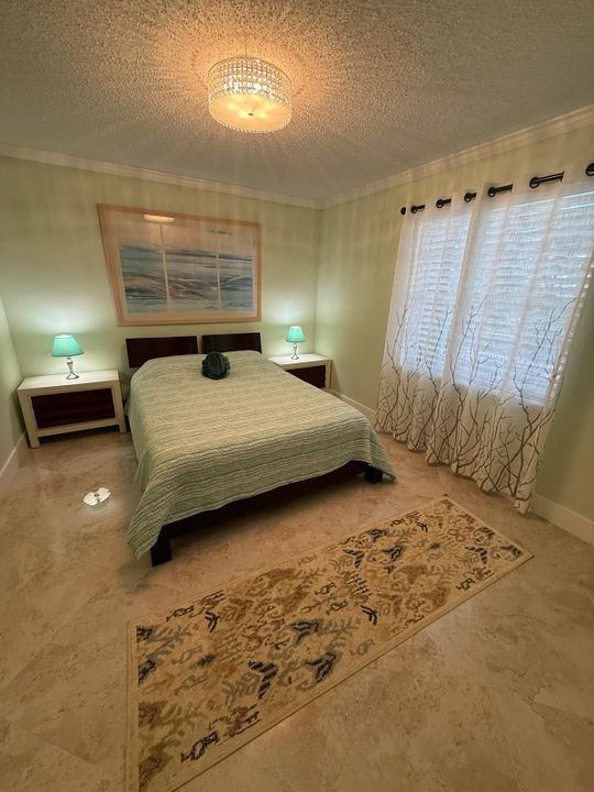 En Venta: $525,000 (3 camas, 2 baños, 1800 Pies cuadrados)